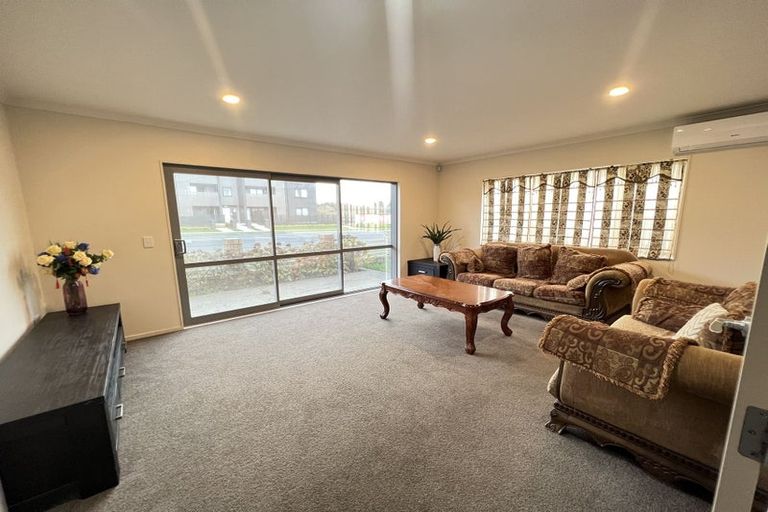 Photo of property in 394 Ormiston Road, Flat Bush, Auckland, 2019