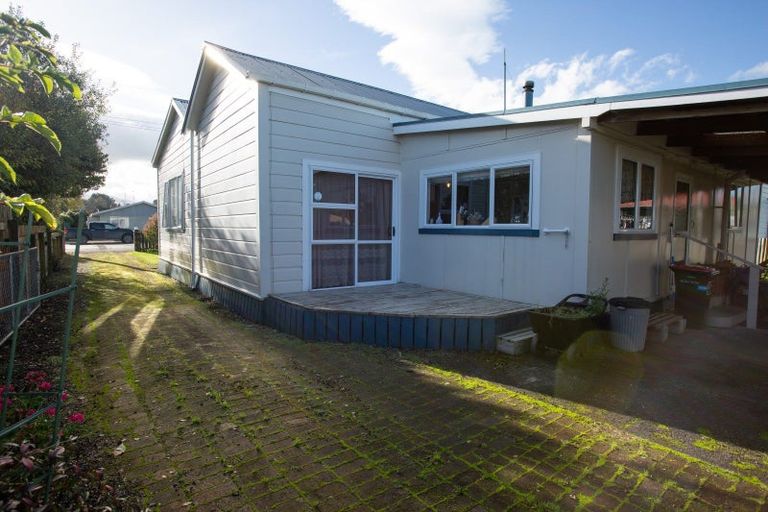 Photo of property in 48 Burns Street, Dannevirke, 4930