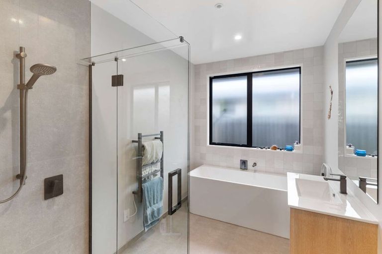 Photo of property in 9 Pahua Street, Pegasus, 7612