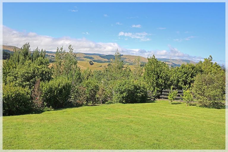 Photo of property in 17 Westwood Drive, Aokautere, Palmerston North, 4471