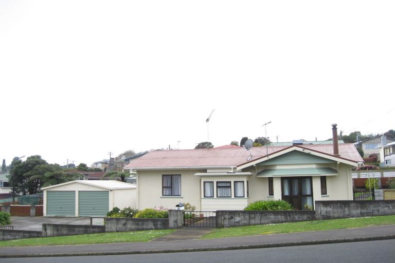 Photo of property in 68 Huatoki Street, Vogeltown, New Plymouth, 4310