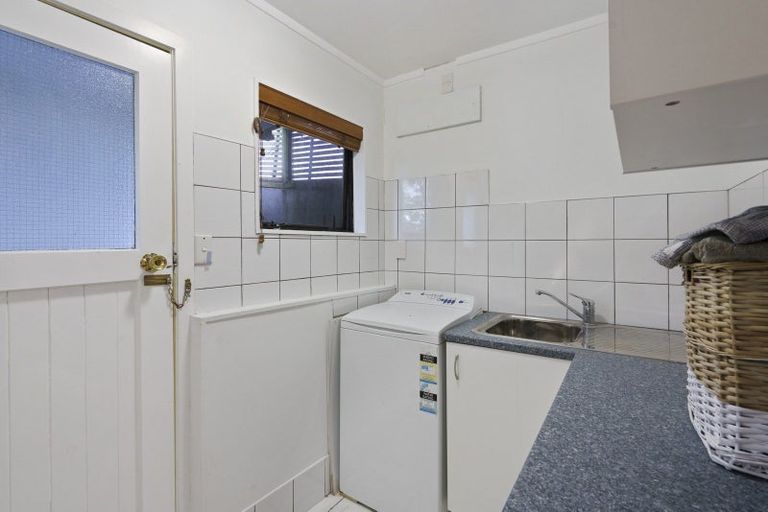 Photo of property in 142 Upland Road, Kelburn, Wellington, 6012