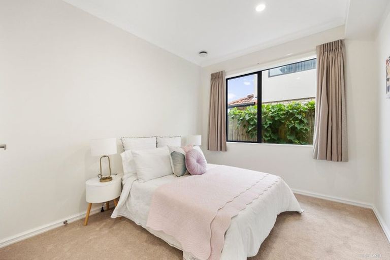Photo of property in 1 Askerne Drive, Flat Bush, Auckland, 2016