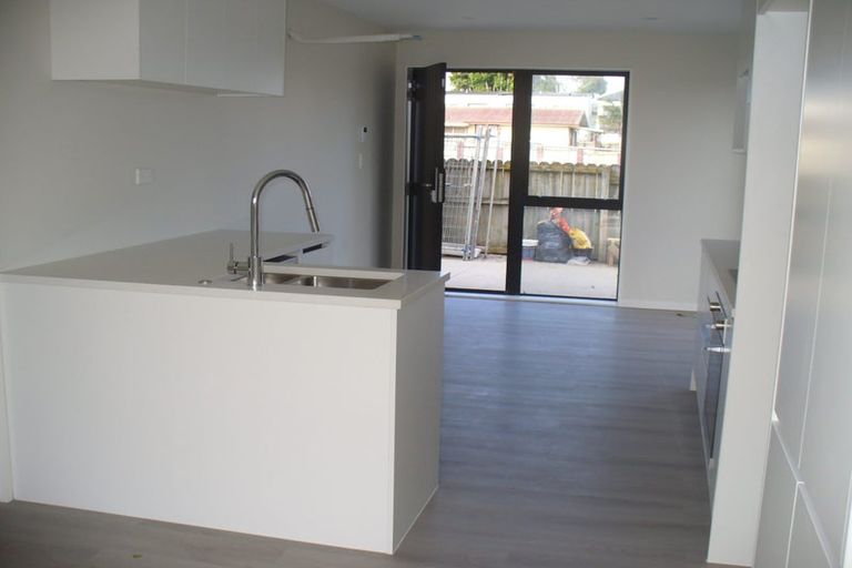 Photo of property in 27 Von Sturmer Street, Mangere East, Auckland, 2024