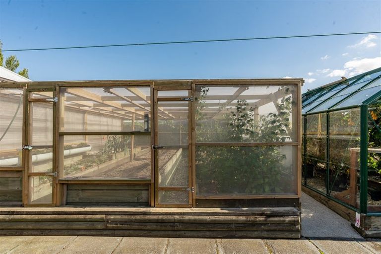 Photo of property in 15 Highgate, Milton, 9220