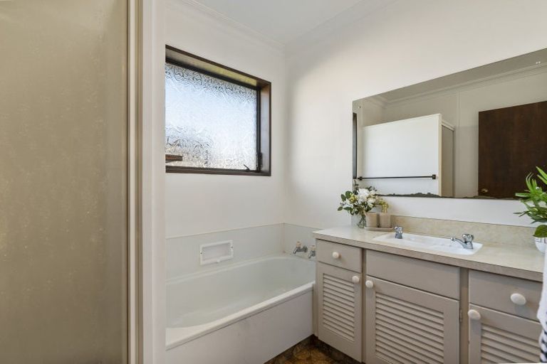 Photo of property in 2/36 Third Avenue, Tauranga, 3110