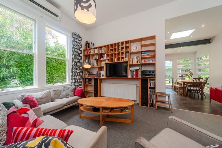 Photo of property in 23 Palm Grove, Berhampore, Wellington, 6023