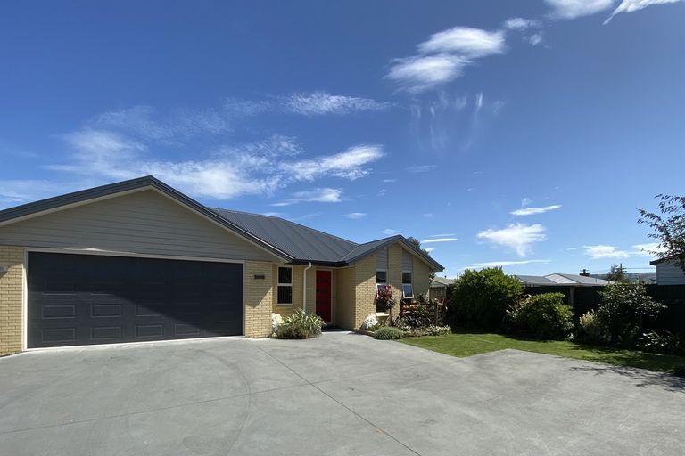 Photo of property in 40 Tay Street, Mosgiel, 9024