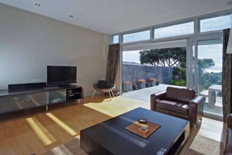 Photo of property in 15 Boardwalk Lane, Seatoun, Wellington, 6022