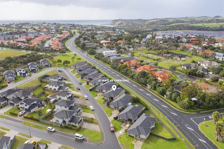 Photo of property in 87 Maylee Crescent, Gulf Harbour, Whangaparaoa, 0930