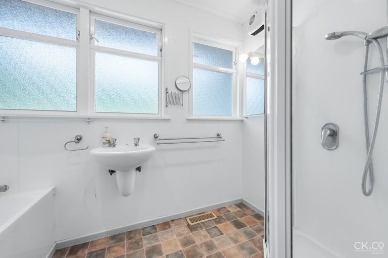 Photo of property in 14 Chichester Drive, Pinehaven, Upper Hutt, 5019