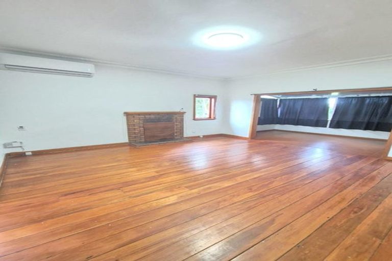 Photo of property in 137 Seabrook Avenue, New Lynn, Auckland, 0600