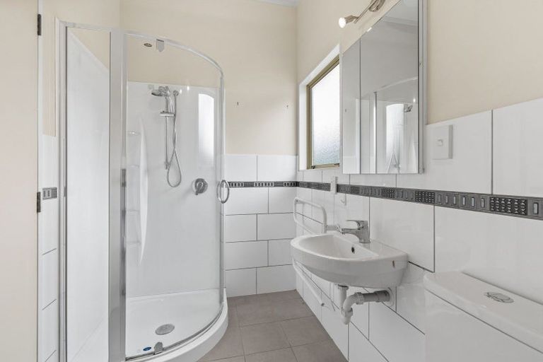 Photo of property in 3 Kirkcaldie Grove, Levin, 5510