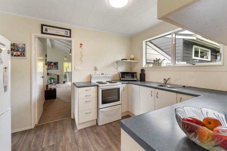 Photo of property in 6a Buckley Grove, Paraparaumu, 5032