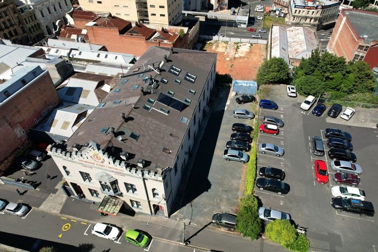 Photo of property in 37 Dowling Street, Dunedin Central, Dunedin, 9016
