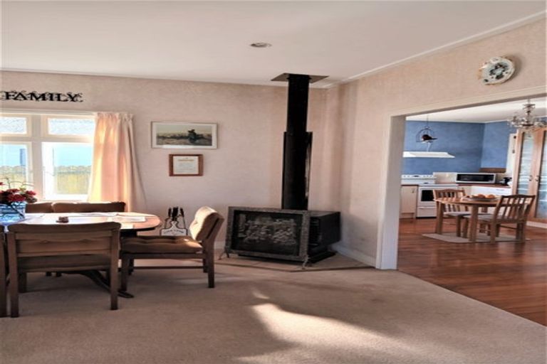 Photo of property in 11 Darlington Street, Ngatea, 3503