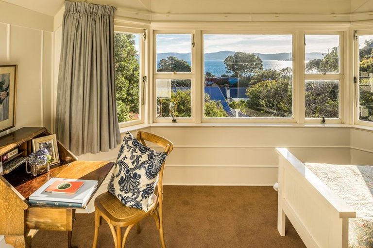 Photo of property in 29 Rona Street, Eastbourne, Lower Hutt, 5013