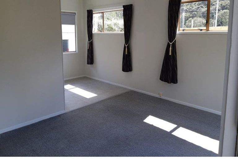 Photo of property in 2/73 Eskdale Road, Birkdale, Auckland, 0626