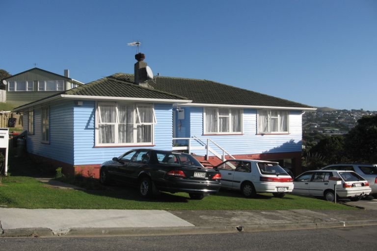 Photo of property in 8 Hollow Close, Titahi Bay, Porirua, 5022