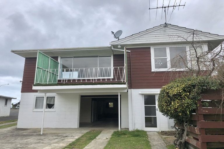 Photo of property in 474 East Coast Road, Windsor Park, Auckland, 0630
