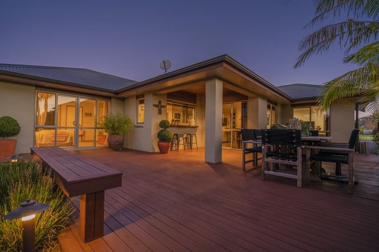 Photo of property in 73 Cholmondeley Crescent, Whitianga, 3510