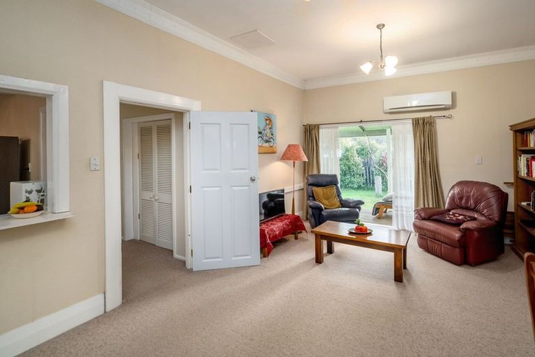 Photo of property in 1 Grey Street, Woodville, 4920