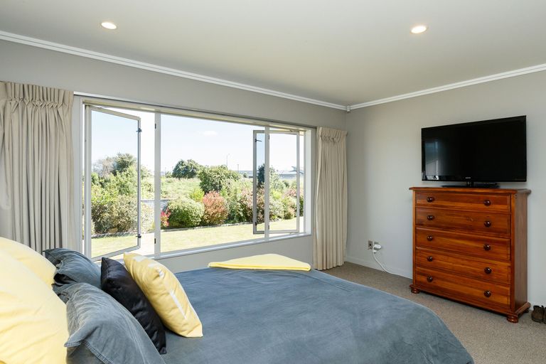 Photo of property in 5 Silkwood Place, Fitzherbert, Palmerston North, 4410