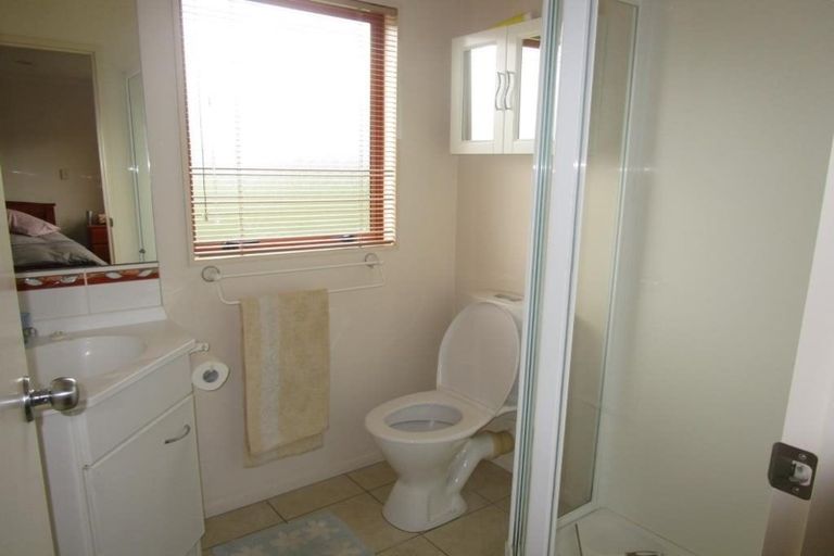 Photo of property in 120 Dominion Road, Papakura, 2110