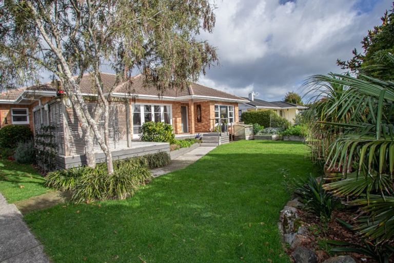 Photo of property in 1 Martin Street, Fairfield, Hamilton, 3214
