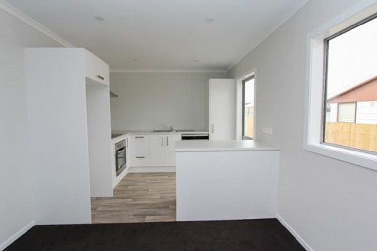 Photo of property in 4/14 Breckons Avenue, Nawton, Hamilton, 3200