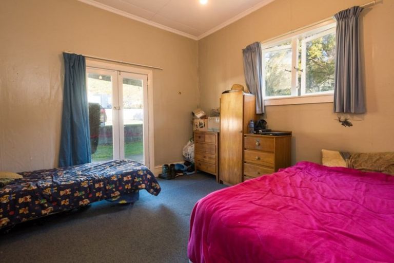 Photo of property in 29 Wairau Road, Picton, 7220