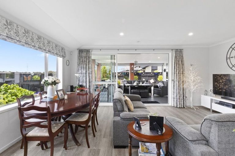 Photo of property in 2 Westmuir Crescent, Pokeno, 2402