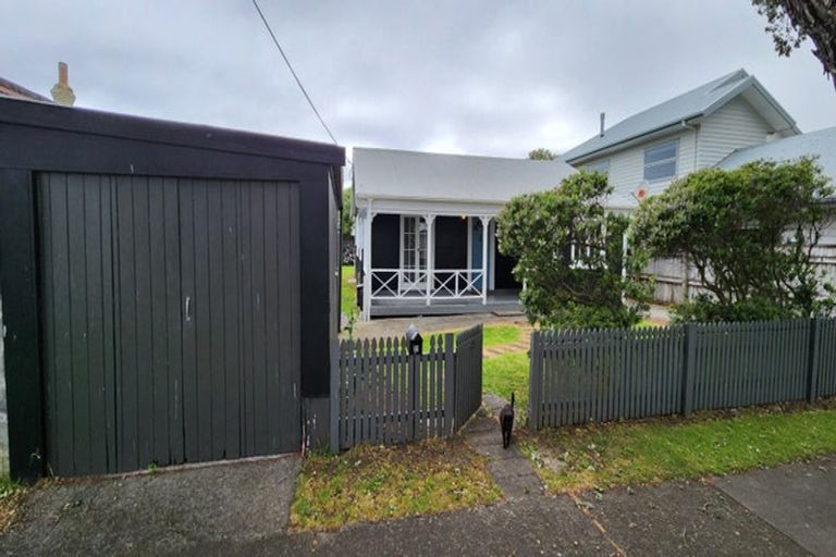 Photo of property in 23 Richmond Street, Fitzroy, New Plymouth, 4312