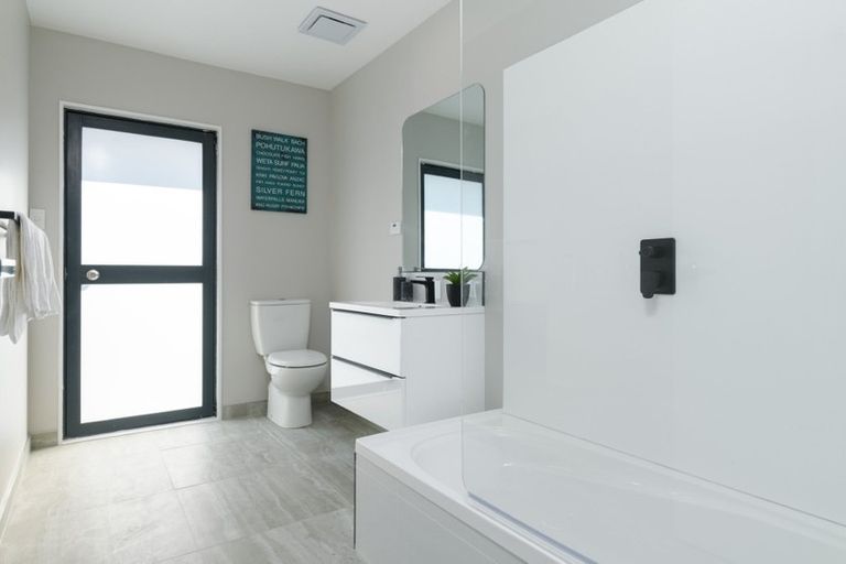 Photo of property in 52 Lotus Avenue, Mount Maunganui, 3116