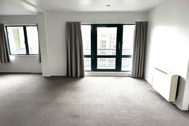 Photo of property in Courtenay Apartments, 604/120 Courtenay Place, Te Aro, Wellington, 6011