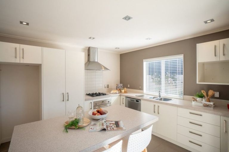 Photo of property in 21 Rosalie Terrace, Kelvin Grove, Palmerston North, 4414