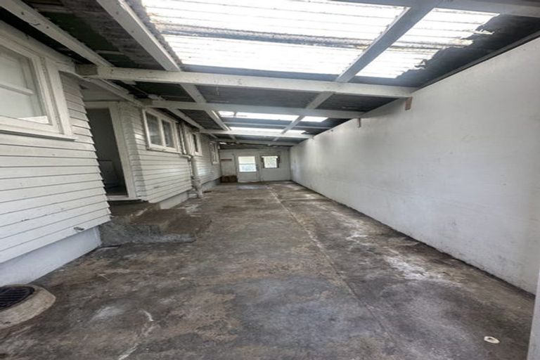 Photo of property in 61 Penrose Road, Mount Wellington, Auckland, 1060