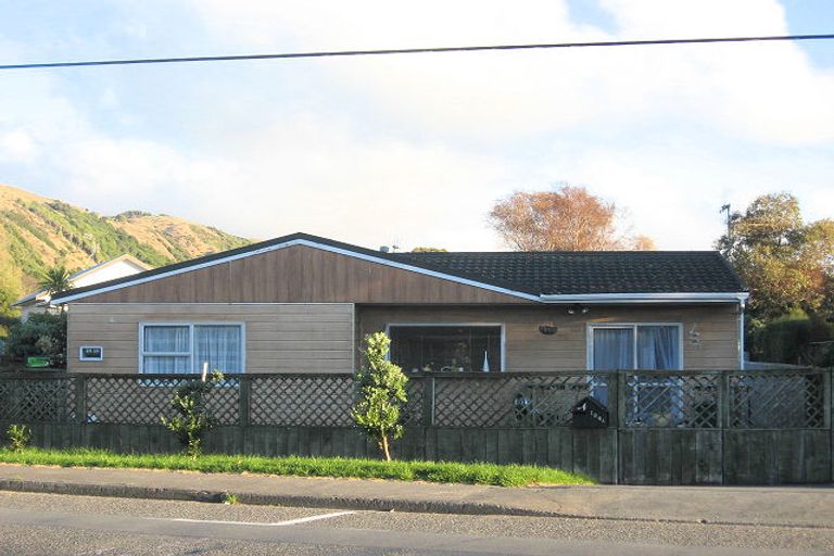 Photo of property in 184 Raumati Road, Raumati Beach, Paraparaumu, 5032