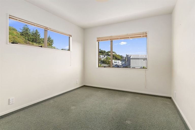 Photo of property in 2 Glengavel Grove, Papakowhai, Porirua, 5024