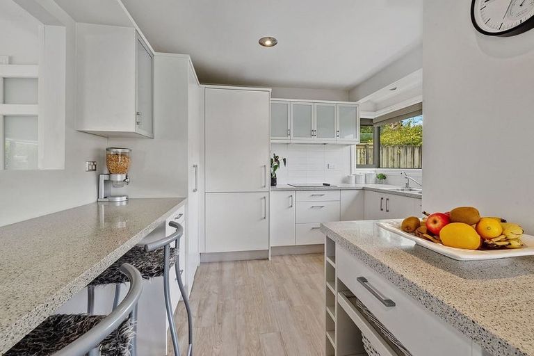 Photo of property in 2/3 Hart Road, Hauraki, Auckland, 0622