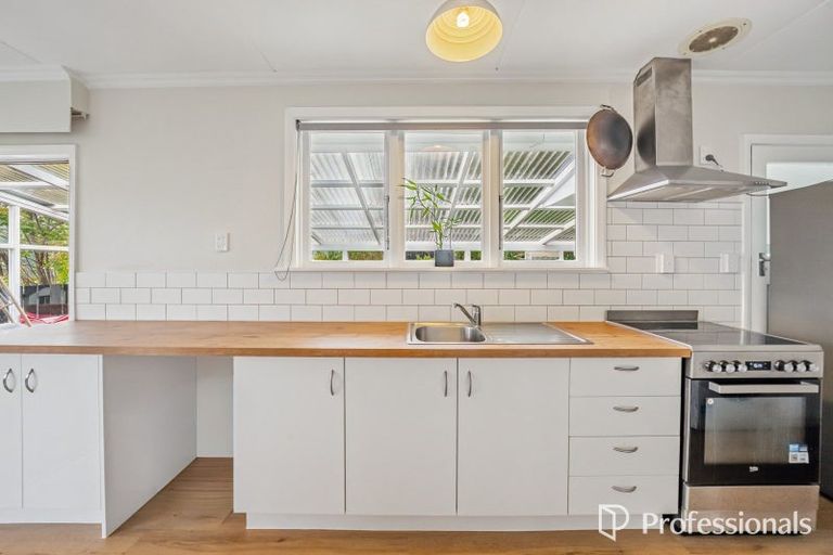 Photo of property in 11 Morrison Grove, Stokes Valley, Lower Hutt, 5019