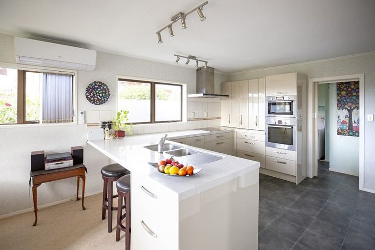 Photo of property in 54 Paterson Avenue West, Pukekohe, 2120