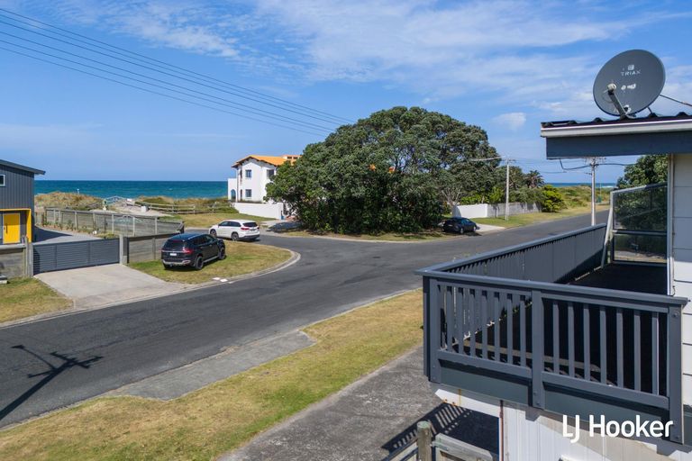 Photo of property in 64a Broadway Road, Waihi Beach, 3611