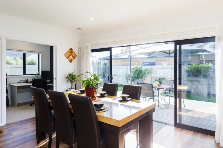 Photo of property in 85 Cashmere Drive, Fitzherbert, Palmerston North, 4410