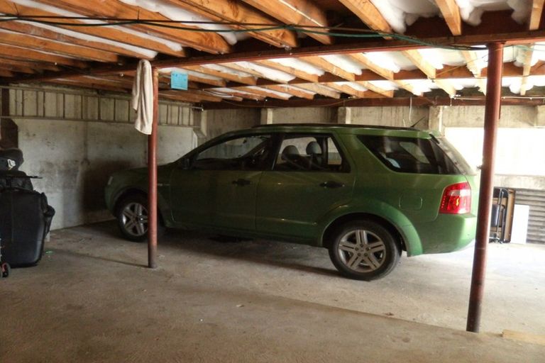 Photo of property in 72 Wilson Road, Balclutha, 9230