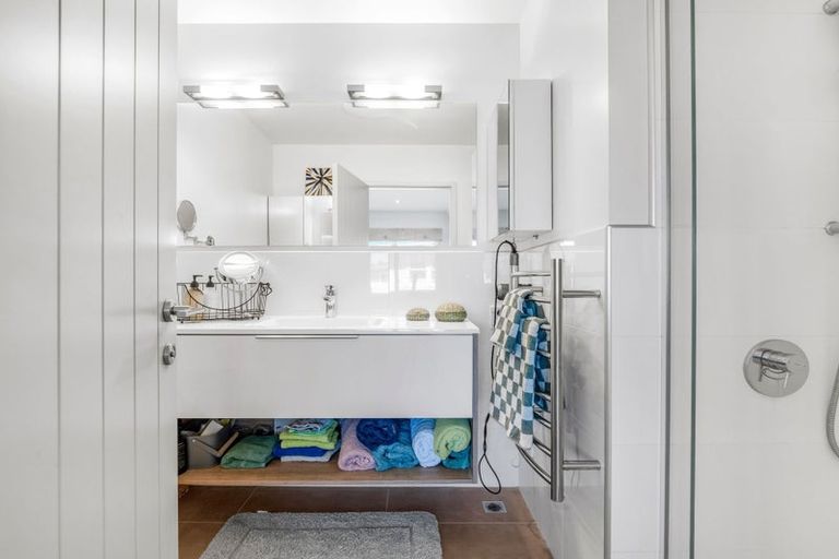 Photo of property in 5 Eaves Bush Parade, Orewa, 0931