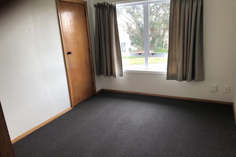 Photo of property in 34 Cook Street, Marfell, New Plymouth, 4310