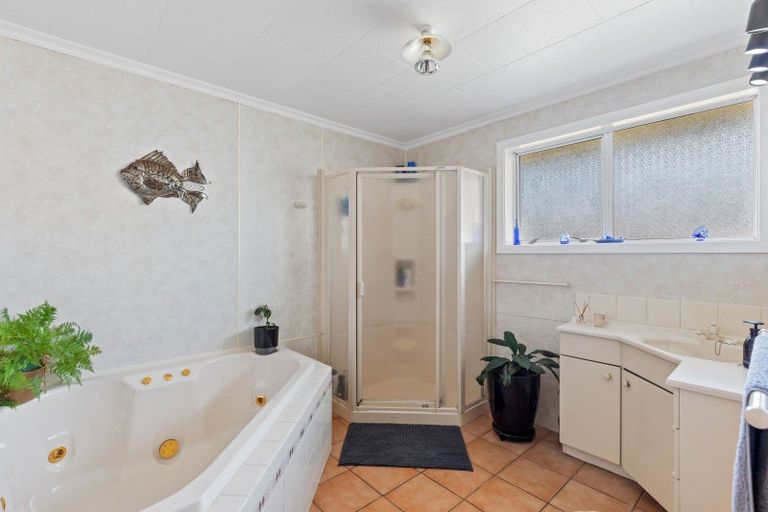 Photo of property in 26 Ngakoti Street, Urenui, 4375