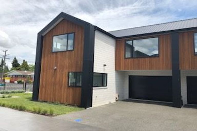 Photo of property in 1/47 Braid Road, Saint Andrews, Hamilton, 3200