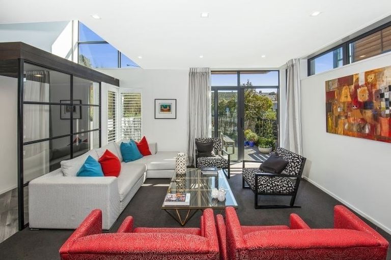 Photo of property in 2/2a Dorset Street, Christchurch Central, Christchurch, 8013